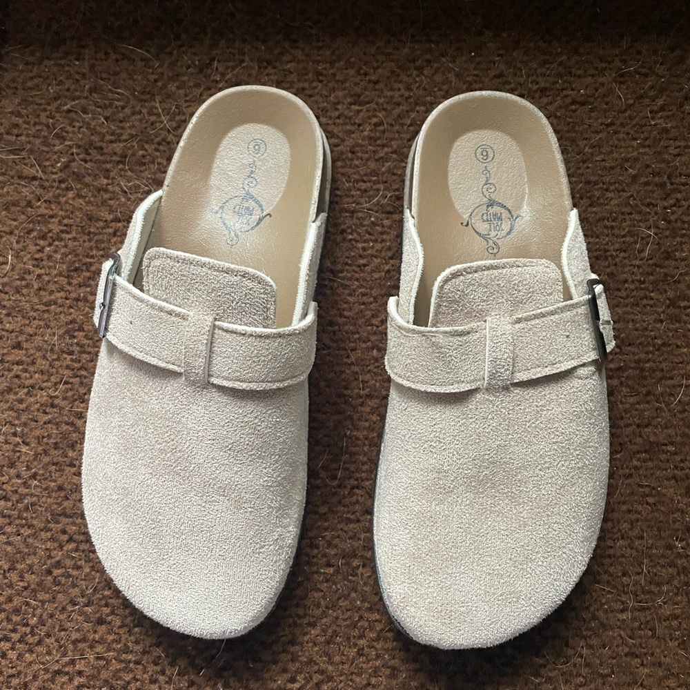 Soul mates faux sues slip on clogs